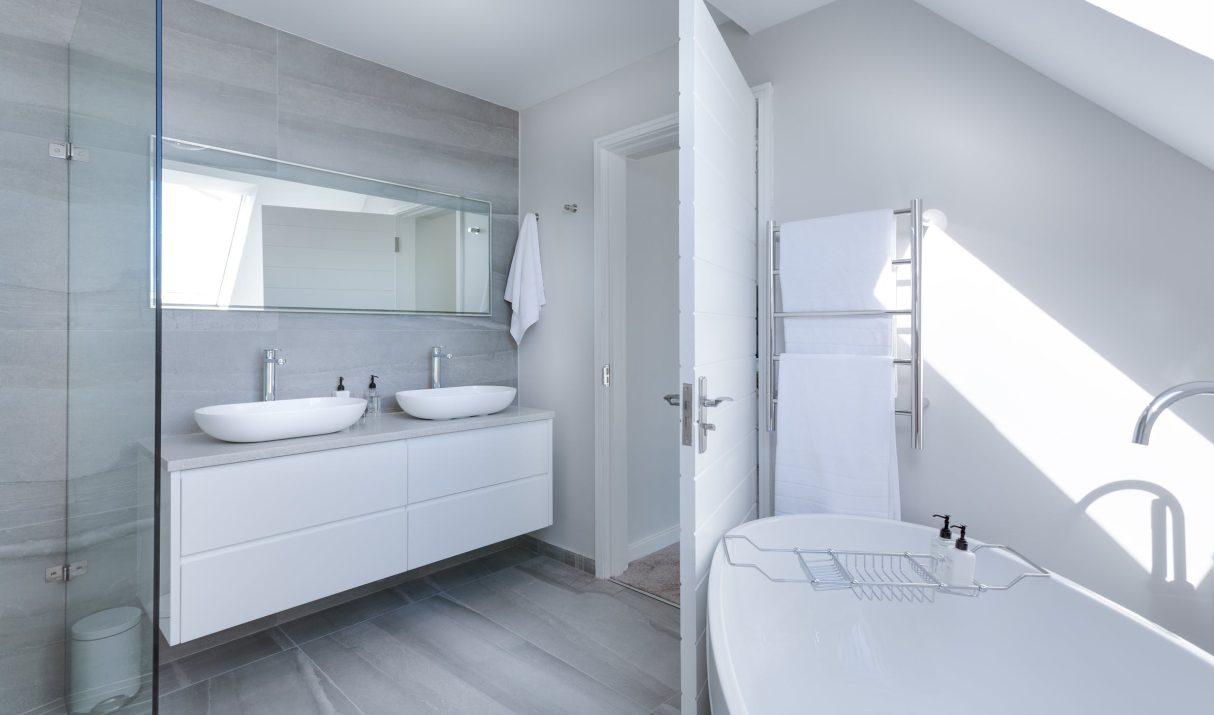 Zo kun je vocht in de badkamer het beste bestrijden