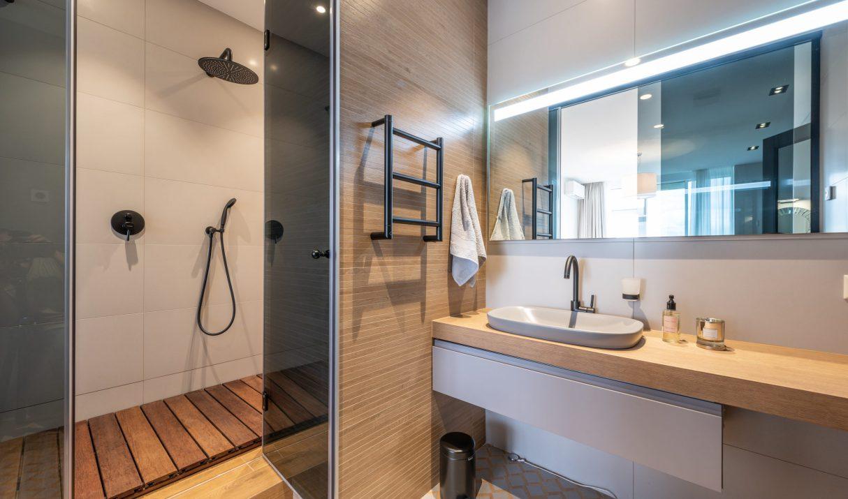 Dit kun je gebruiken om snel je badkamer schoon te krijgen