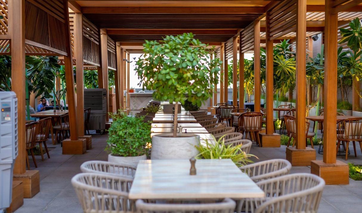 Genieten van buiten zonder regen dankzij een veranda